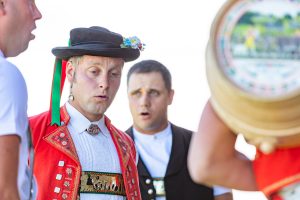 Alp, Alpabfahrt, Alpen, Alpfahrt, Alps, Appenzell, Appenzellerland, Autumn, Brauchtum und Anlässe, Fall, Herbst, Jahreszeiten, Kühe, Landschaft und Natur, Natur, Orte, Ostschweiz, Schweiz, Suisse, Switzerland, Tier, Tracht, Urnäsch, tradition, Öberefahre