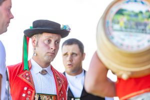 Alp, Alpabfahrt, Alpen, Alpfahrt, Alps, Appenzell, Appenzellerland, Autumn, Brauchtum und Anlässe, Fall, Herbst, Jahreszeiten, Kühe, Landschaft und Natur, Natur, Orte, Ostschweiz, Schweiz, Suisse, Switzerland, Tier, Tracht, Urnäsch, tradition, Öberefahre