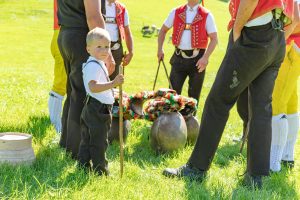 Alp, Alpabfahrt, Alpen, Alpfahrt, Alps, Appenzell, Appenzellerland, Autumn, Brauchtum und Anlässe, Fall, Herbst, Jahreszeiten, Kühe, Landschaft und Natur, Natur, Orte, Ostschweiz, Schweiz, Suisse, Switzerland, Tier, Tracht, Urnäsch, tradition, Öberefahre