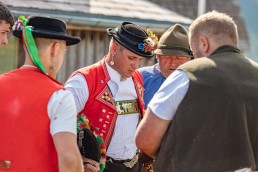 Alp, Alpaufzug, Alpen, Alpfahrt, Alps, Appenzell, Appenzell Ausserrohden, Appenzellerland, Brauchtum und Anlässe, Frühling, Jahreszeiten, Kühe, Landschaft und Natur, Mai, Natur, Orte, Ostschweiz, Schweiz, Sennen, Spring, Suisse, Switzerland, Tier, Tracht, spring, tradition