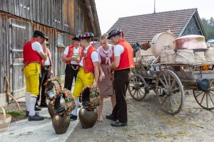 Alpaufzug, Alpfahrt, Appenzell, Appenzell Ausserrohden, Appenzellerland, Brauchtum und Anlässe, Kühe, Landschaft und Natur, Orte, Ostschweiz, Schweiz, Sennen, Suisse, Switzerland, Tier, Tracht, tradition