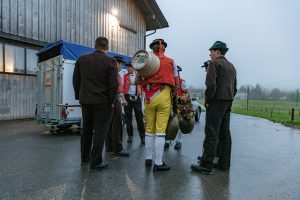 Alp, Alpaufzug, Alpen, Alpfahrt, Alps, Appenzell, Appenzell Ausserrohden, Appenzellerland, Brauchtum, Brauchtum und Anlässe, Frühling, Jahreszeiten, Kühe, Landschaft und Natur, Mai, Natur, Orte, Ostschweiz, Schweiz, Sennen, Spring, Suisse, Switzerland, Tier, Tracht, Urnäsch, tradition