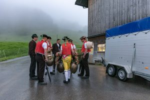 Alp, Alpaufzug, Alpen, Alpfahrt, Alps, Appenzell, Appenzell Ausserrohden, Appenzellerland, Brauchtum, Brauchtum und Anlässe, Frühling, Jahreszeiten, Kühe, Landschaft und Natur, Mai, Natur, Orte, Ostschweiz, Schweiz, Sennen, Spring, Suisse, Switzerland, Tier, Tracht, Urnäsch, tradition