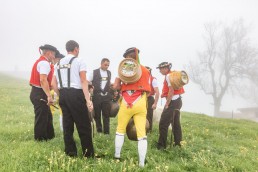 Alp, Alpaufzug, Alpen, Alpfahrt, Alps, Appenzell, Appenzell Ausserrohden, Appenzellerland, Brauchtum, Brauchtum und Anlässe, Frühling, Jahreszeiten, Kühe, Landschaft und Natur, Mai, Natur, Orte, Ostschweiz, Schweiz, Sennen, Spring, Suisse, Switzerland, Tier, Tracht, Urnäsch, tradition