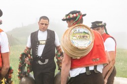 Alp, Alpaufzug, Alpen, Alpfahrt, Alps, Appenzell, Appenzell Ausserrohden, Appenzellerland, Brauchtum, Brauchtum und Anlässe, Frühling, Jahreszeiten, Kühe, Landschaft und Natur, Mai, Natur, Orte, Ostschweiz, Schweiz, Sennen, Spring, Suisse, Switzerland, Tier, Tracht, Urnäsch, tradition