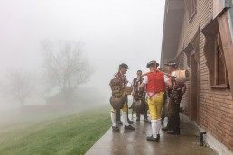 Alp, Alpaufzug, Alpen, Alpfahrt, Alps, Appenzell, Appenzell Ausserrohden, Appenzellerland, Brauchtum, Brauchtum und Anlässe, Frühling, Jahreszeiten, Kühe, Landschaft und Natur, Mai, Natur, Orte, Ostschweiz, Schweiz, Sennen, Spring, Suisse, Switzerland, Tier, Tracht, Urnäsch, tradition
