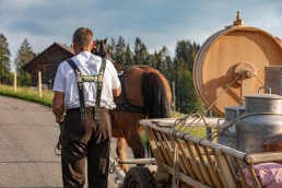 Alp, Alpaufzug, Alpen, Alpfahrt, Alps, Appenzell, Appenzell Ausserrohden, Appenzellerland, Brauchtum und Anlässe, Frühling, Jahreszeiten, Kühe, Landschaft und Natur, Mai, Natur, Orte, Ostschweiz, Schweiz, Sennen, Spring, Suisse, Switzerland, Tier, Tracht, spring, tradition
