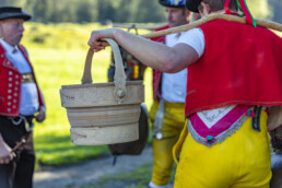 Alp, Alpaufzug, Alpen, Alpfahrt, Alps, Appenzell, Appenzell Ausserrohden, Brauchtum, Frühling, Hundwil, Ostschweiz, Schweiz, Sennen, Spring, Suisse, Switzerland, Tracht, Urnäsch, alps, tradition