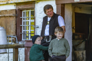 Alp, Alpaufzug, Alpen, Alpfahrt, Alps, Appenzell, Appenzell Ausserrohden, Brauchtum, Frühling, Hundwil, Ostschweiz, Schweiz, Sennen, Spring, Suisse, Switzerland, Tracht, Urnäsch, alps, tradition