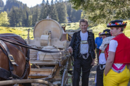 Alp, Alpaufzug, Alpen, Alpfahrt, Alps, Appenzell, Appenzell Ausserrohden, Brauchtum, Frühling, Hundwil, Ostschweiz, Schweiz, Sennen, Spring, Suisse, Switzerland, Tracht, Urnäsch, alps, tradition
