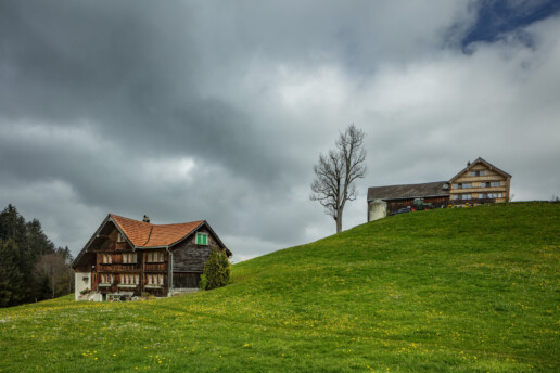 Appenzell, Appenzell Ausserrohden, Appenzellerhaus, Bauerhaus, Baum, Clouds, Frühling, Haus, Hügel, Ostschweiz, Schweiz, Spring, Suisse, Switzerland, Waldstatt, Wiese, Wolken