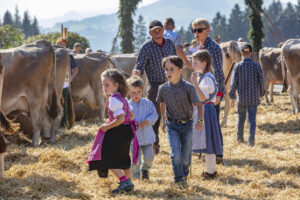 Appenzell, Appenzell Ausserrohden, Appenzeller Vorderland, Autumn, Brauchtum, Fall, Herbst, Ostschweiz, Rehetobel, Schweiz, Sennen, Suisse, Switzerland, Tracht, Viehschau, Wald, Wald AR, tradition
