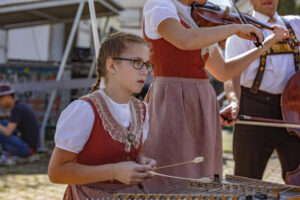 Alpabfahrt, Alpfahrt, Appenzell, Appenzell Ausserrohden, Appenzeller Hinterland, Appenzellermusik, Bauernmarkt, Brauchtum, Hackbrett, Instrument, Landwirtschaft, Musik, Musikinstrument, Ostschweiz, Schweiz, Sennen, Suisse, Switzerland, Tracht, Urnäsch, Wirtschaft, Öberefahre