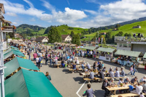 Alpabfahrt, Alpfahrt, Appenzell, Appenzell Ausserrohden, Appenzeller Hinterland, Bauernmarkt, Brauchtum, Landwirtschaft, Ostschweiz, Schweiz, Sennen, Suisse, Switzerland, Tracht, Urnäsch, Wirtschaft, Öberefahre