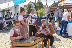 Alpabfahrt, Alpfahrt, Appenzell, Appenzell Ausserrohden, Appenzeller Hinterland, Appenzellermusik, Arkordeon, Bauernmarkt, Brauchtum, Handorgel, Landwirtschaft, Musik, Ostschweiz, Schweiz, Sennen, Suisse, Switzerland, Tracht, Urnäsch, Wirtschaft, Öberefahre