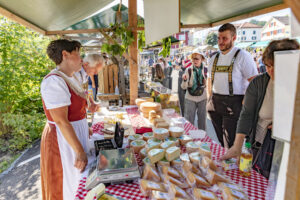 Alpabfahrt, Alpfahrt, Appenzell, Appenzell Ausserrohden, Appenzeller Hinterland, Bauernmarkt, Brauchtum, Landwirtschaft, Ostschweiz, Schweiz, Sennen, Suisse, Switzerland, Tracht, Urnäsch, Wirtschaft, Öberefahre