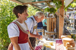 Alpabfahrt, Alpfahrt, Appenzell, Appenzell Ausserrohden, Appenzeller Hinterland, Bauernmarkt, Brauchtum, Landwirtschaft, Ostschweiz, Schweiz, Sennen, Suisse, Switzerland, Tracht, Urnäsch, Wirtschaft, Öberefahre