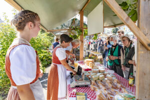 Alpabfahrt, Alpfahrt, Appenzell, Appenzell Ausserrohden, Appenzeller Hinterland, Bauernmarkt, Brauchtum, Landwirtschaft, Ostschweiz, Schweiz, Sennen, Suisse, Switzerland, Tracht, Urnäsch, Wirtschaft, Öberefahre