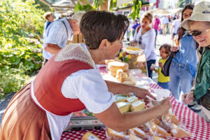 Alpabfahrt, Alpfahrt, Appenzell, Appenzell Ausserrohden, Appenzeller Hinterland, Bauernmarkt, Brauchtum, Landwirtschaft, Ostschweiz, Schweiz, Sennen, Suisse, Switzerland, Tracht, Urnäsch, Wirtschaft, Öberefahre
