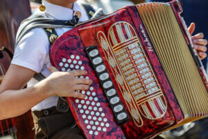 Alpabfahrt, Alpfahrt, Appenzell, Appenzell Ausserrohden, Appenzeller Hinterland, Appenzellermusik, Arkordeon, Bauernmarkt, Brauchtum, Handorgel, Instrument, Landwirtschaft, Musik, Musikinstrument, Ostschweiz, Schweiz, Sennen, Suisse, Switzerland, Tracht, Urnäsch, Wirtschaft, Öberefahre