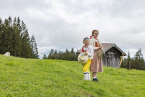 Alpabfahrt, Alpaufzug, Alpen, Alps, Appenzell, Appenzell Ausserrohden, Appenzeller Hinterland, Brauchtum, Frühling, Hochalp, Landwirtschaft, Ostschweiz, Schweiz, Sennen, Spring, Suisse, Switzerland, Tracht, Urnäsch, Wirtschaft, tradition, Öberefahre