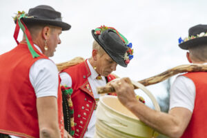 Alpabfahrt, Alpaufzug, Alpen, Alps, Appenzell, Appenzell Ausserrohden, Appenzeller Hinterland, Brauchtum, Frühling, Hochalp, Landwirtschaft, Ostschweiz, Schweiz, Sennen, Spring, Suisse, Switzerland, Tracht, Urnäsch, Wirtschaft, tradition, Öberefahre