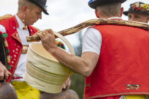 Alpabfahrt, Alpaufzug, Alpen, Alps, Appenzell, Appenzell Ausserrohden, Appenzeller Hinterland, Brauchtum, Frühling, Hochalp, Landwirtschaft, Ostschweiz, Schweiz, Sennen, Spring, Suisse, Switzerland, Tracht, Urnäsch, Wirtschaft, tradition, Öberefahre