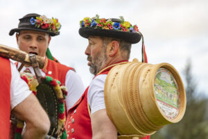 Alpabfahrt, Alpaufzug, Alpen, Alps, Appenzell, Appenzell Ausserrohden, Appenzeller Hinterland, Brauchtum, Frühling, Hochalp, Landwirtschaft, Ostschweiz, Schweiz, Sennen, Spring, Suisse, Switzerland, Tracht, Urnäsch, Wirtschaft, tradition, Öberefahre