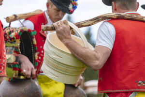 Alpabfahrt, Alpaufzug, Alpen, Alps, Appenzell, Appenzell Ausserrohden, Appenzeller Hinterland, Brauchtum, Frühling, Hochalp, Landwirtschaft, Ostschweiz, Schweiz, Sennen, Spring, Suisse, Switzerland, Tracht, Urnäsch, Wirtschaft, tradition, Öberefahre