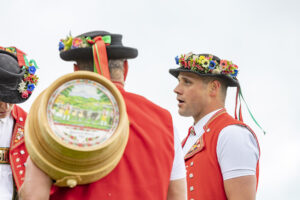 Alpabfahrt, Alpaufzug, Alpen, Alps, Appenzell, Appenzell Ausserrohden, Appenzeller Hinterland, Brauchtum, Frühling, Hochalp, Landwirtschaft, Ostschweiz, Schweiz, Sennen, Spring, Suisse, Switzerland, Tracht, Urnäsch, Wirtschaft, tradition, Öberefahre