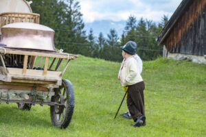 Alpabfahrt, Alpaufzug, Alpen, Alps, Appenzell, Appenzell Ausserrohden, Appenzeller Hinterland, Brauchtum, Frühling, Hochalp, Landwirtschaft, Ostschweiz, Schweiz, Sennen, Spring, Suisse, Switzerland, Tracht, Urnäsch, Wirtschaft, tradition, Öberefahre