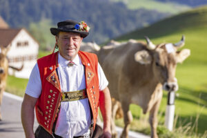 Appenzell, Appenzell Ausserrohden, Appenzeller Hinterland, Autumn, Brauchtum, Fall, Herbst, Kühe, Ostschweiz, Schweiz, Sennen, Suisse, Switzerland, Tracht, Urnaesch, Urnäsch, Viehschau, tradition